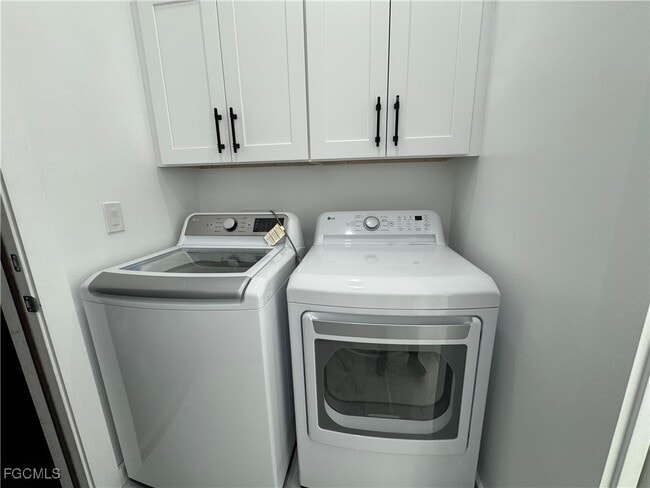 Photo - 707 NE Juanita Pl