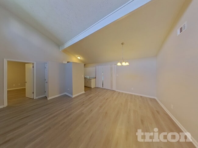 Photo - 3224 Creekwood Dr