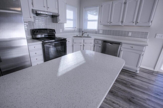3403 Henery Rd