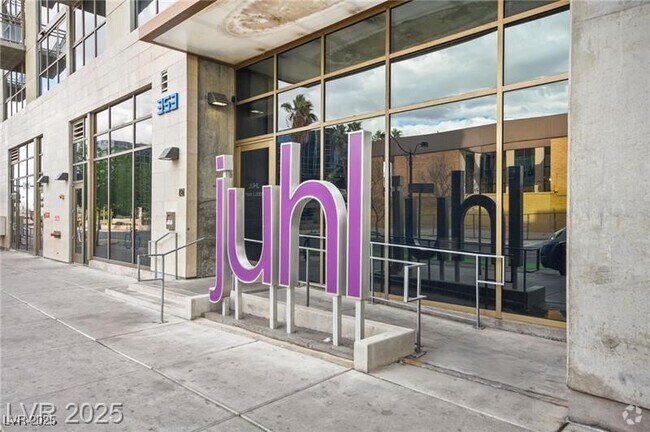 Building Photo - 353 E Bonneville Ave Unit 761 Rental