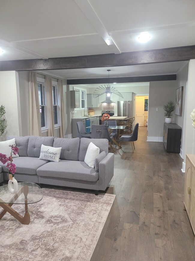 Photo - 789 N McLean Blvd