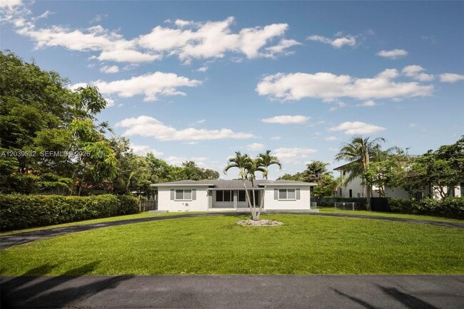 Building Photo - 7840 SW 71st Ave