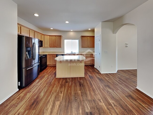 Photo - 1639 182nd St E