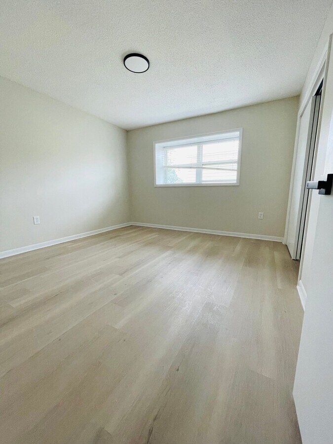 Photo - 13214 Bunn Cir