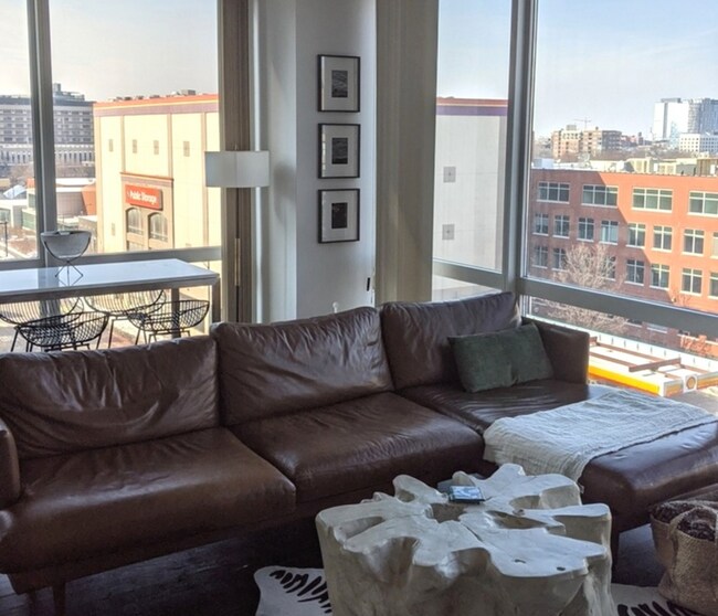 Photo - 757 N Orleans St Unidad 609