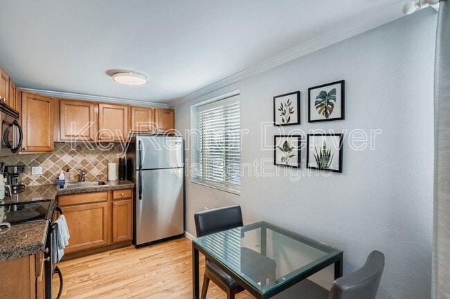 Photo - 1327 Steele St Unidad 203