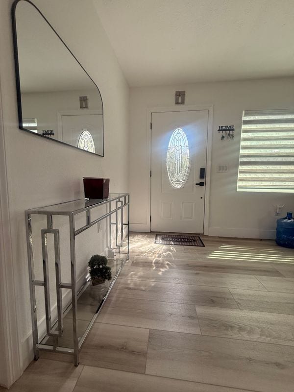 Photo - 820 N Trebol St