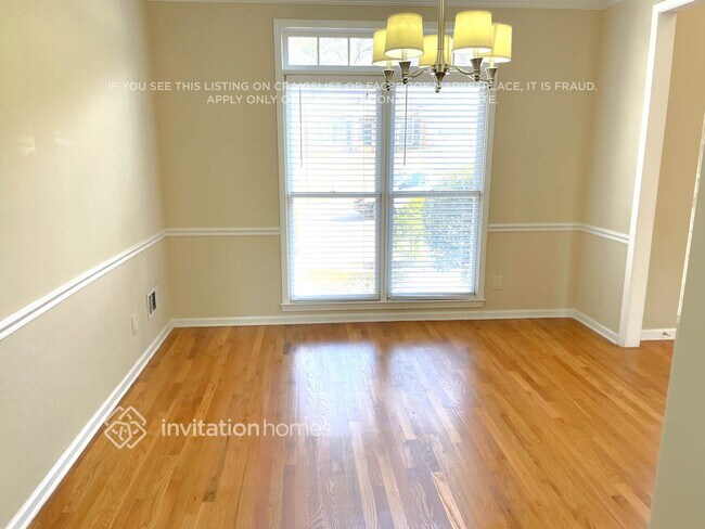 Photo - 275 Merritt Dr