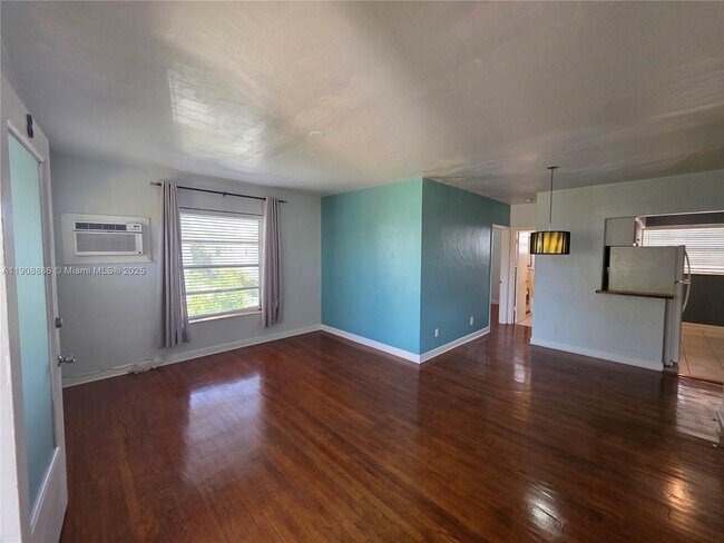 Photo - 8024 Harding Ave Unit 4