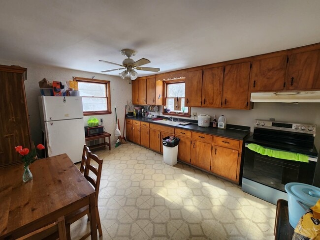 Photo - 483 Lillian Ave Unit 483