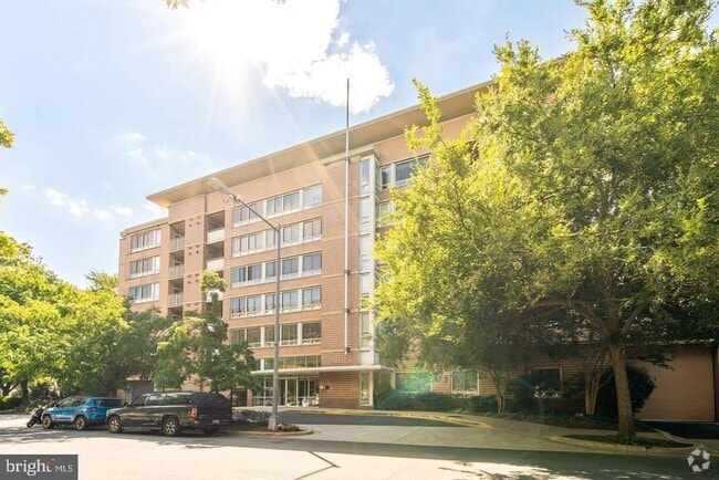 Building Photo - 350 G St SW Unit N121 Rental