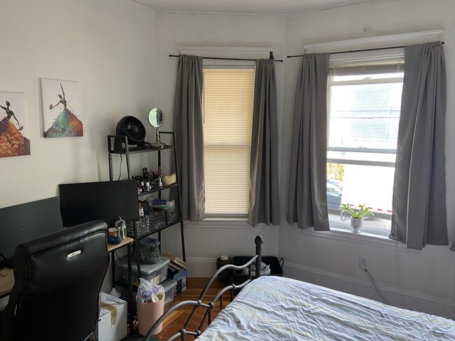 Photo - 10 Cambridge Ter Condo Unit 1