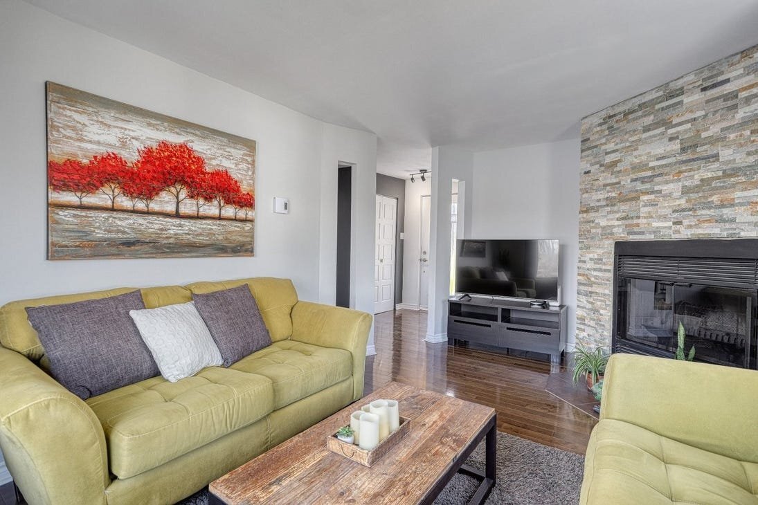 Photo - 6100 Woodlake Pkwy