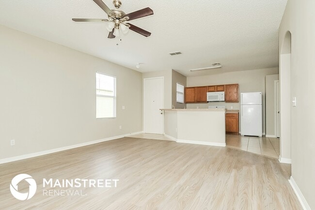 527 Madina Cir