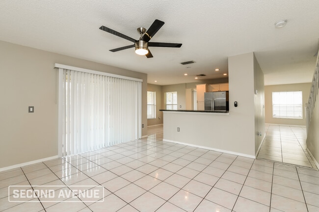 Photo - 2216 Wyndam Way