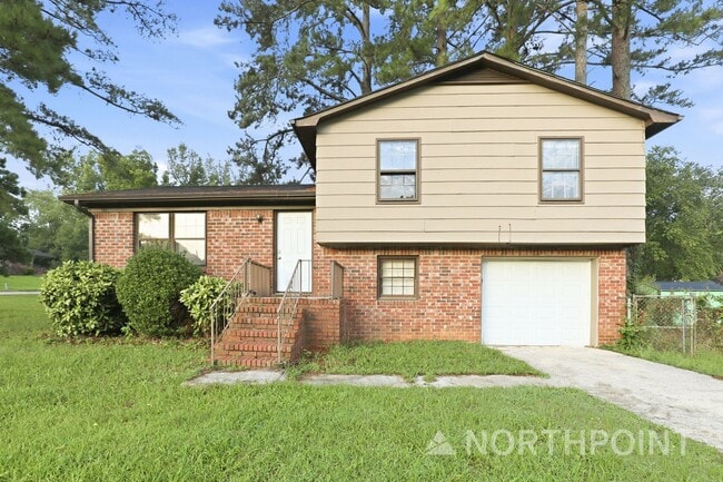 Building Photo - 1703 Pheasant Dr
