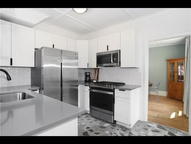 Photo - 1124 Bellaire Ave