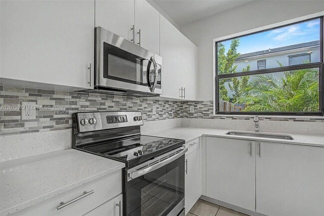 Building Photo - 13250 SW 285th St