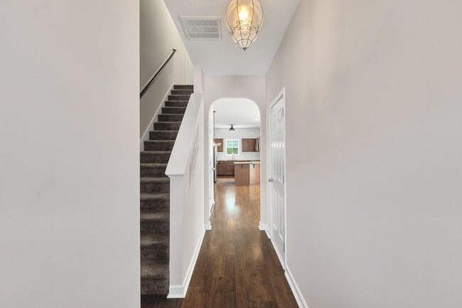 Photo - MOVE IN SPECIAL: 1st Months Rent free if l...