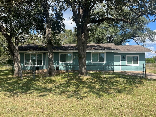 Building Photo - 28896 Waller Gladish Rd Rental