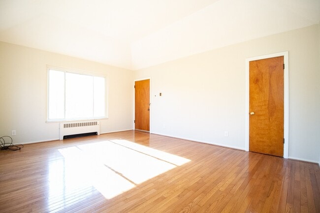 2204 Kenwood Blvd Unit 12
