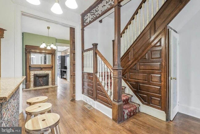 Photo - 30 R St NW