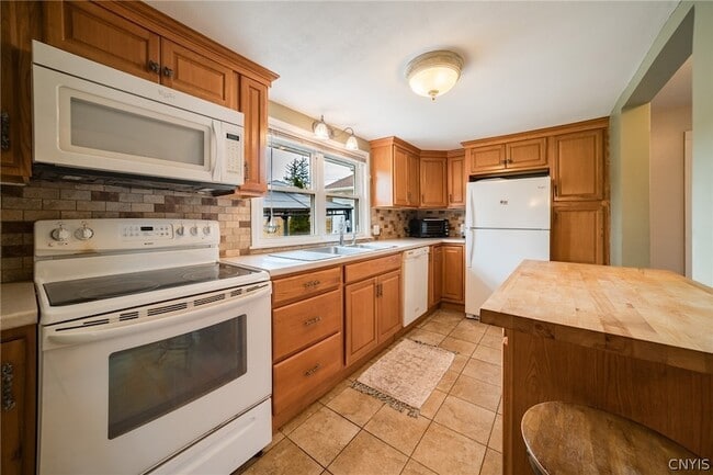 Photo - 4300 Fay Rd