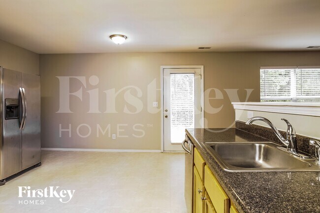 Photo - 500 Martha Ct