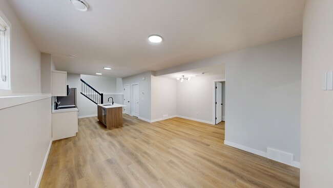 Photo - 10201-10126 126 Ave