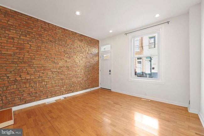 Building Photo - 3008 W Harper St