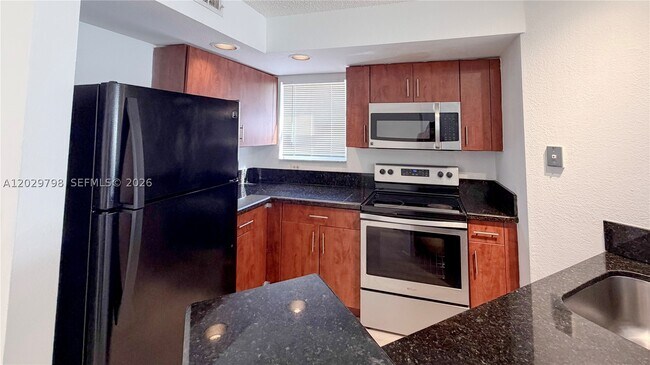 Building Photo - 13060 Vista Isles Dr Unit 212