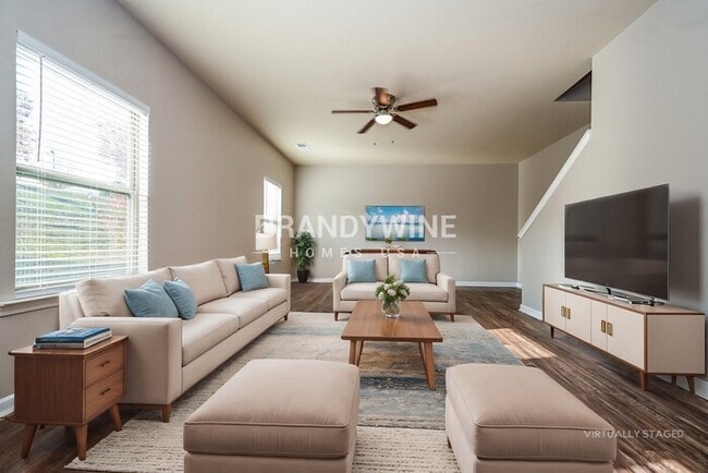 Photo - 693 Emporia Loop