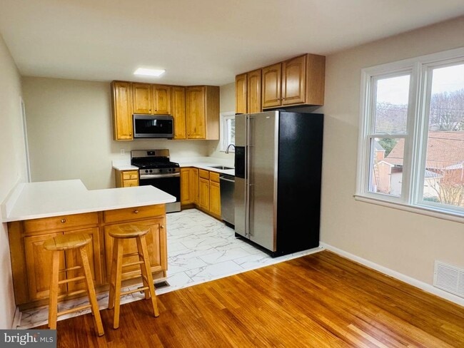 Photo - 8111 Analee Ave