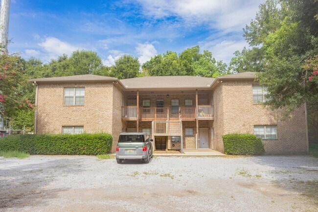 Building Photo - 20969 Bishop Rd