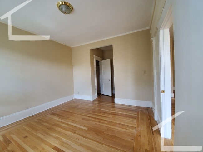 Photo - No brokers Fee, No Security Deposit, Heat, Hot Water Included, Coolidge Corner Area, Laundry on a...
