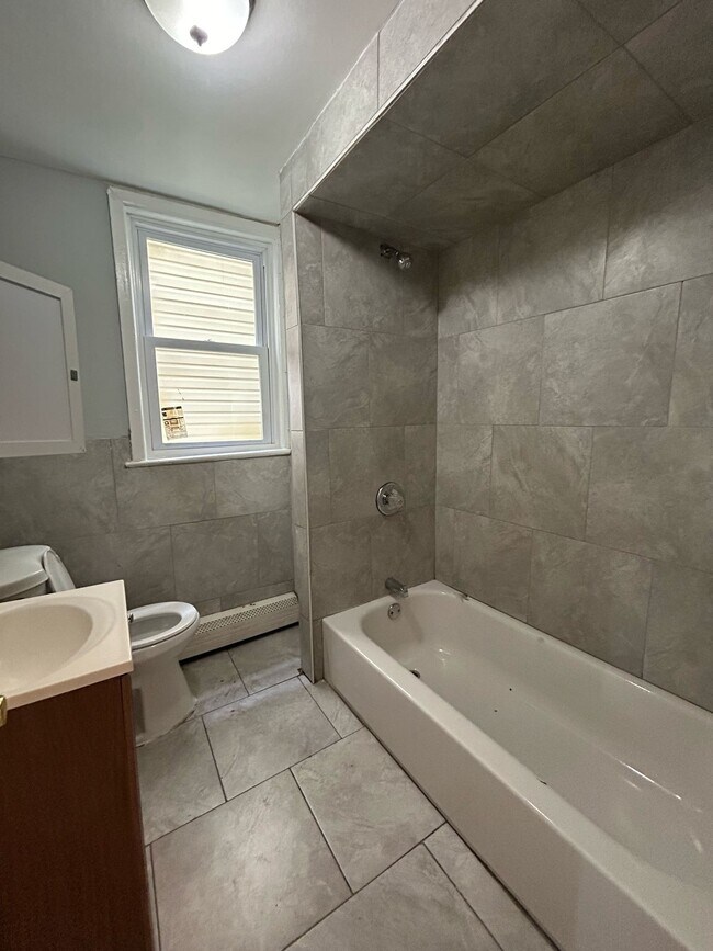 Photo - 814 S 17th St