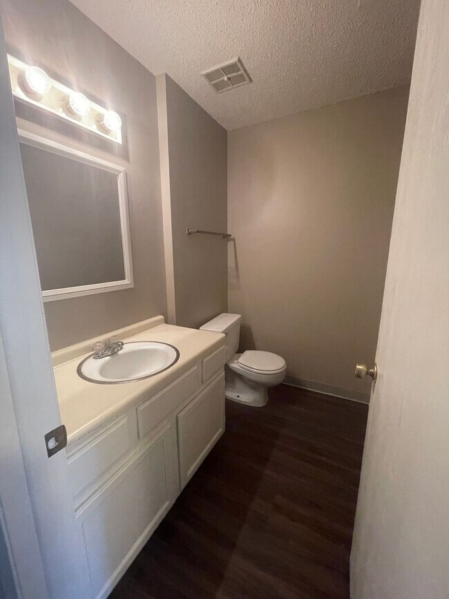 Photo - 2507 W 27th St