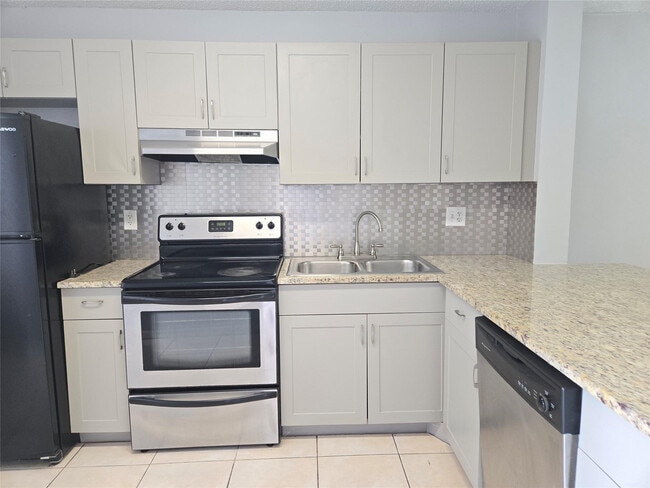 Photo - 8100 SW 21st Ct Unit 8100