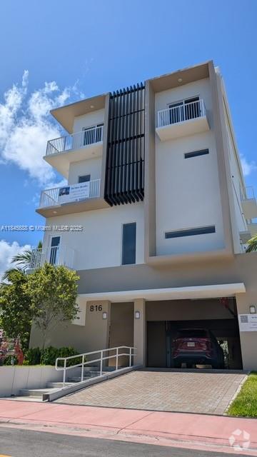 Building Photo - 816 84th St Unit 3 Rental
