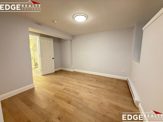 Photo - 7 Delaware Pl Unit 2