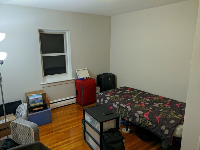 Photo - *AVAILABLE NOW* 2-Bed 1-Bath with Great Lo...