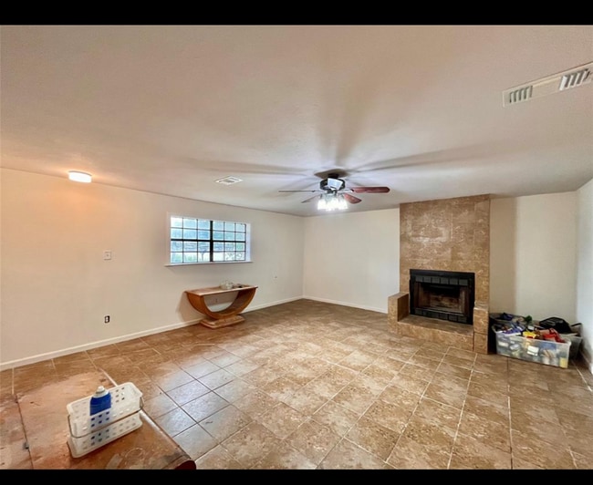 Photo - 300 Nevils St