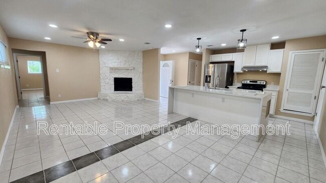 Photo - 704 Royce Dr