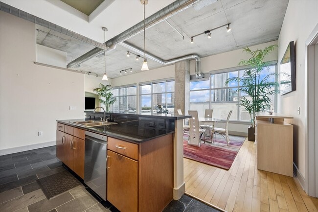 Photo - 1901 Post Oak Blvd Unit 803