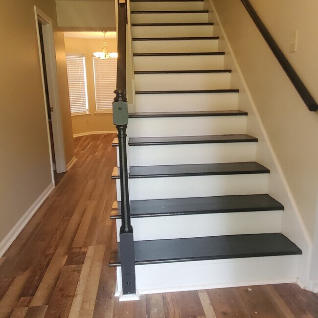 Photo - 2202 Lisa Carole Dr