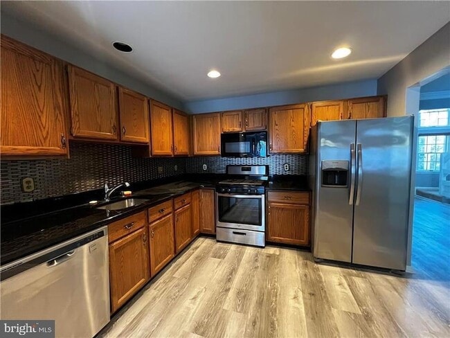 Photo - 103 Greenbrook Ct