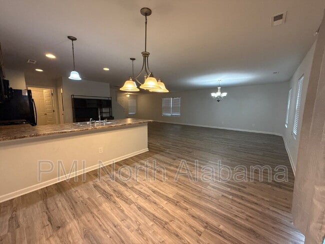 Photo - 101 Winstead Cir