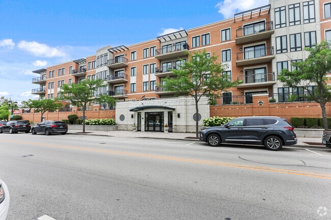 Building Photo - 135 S York St Unit 214 Rental