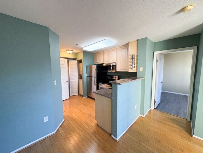 Photo - Porto di Italia Little Italy View Condo  1/1 includes parking Unit 300