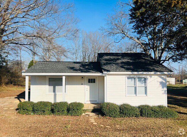 Building Photo - 2/1 Ready For Move In! Rental